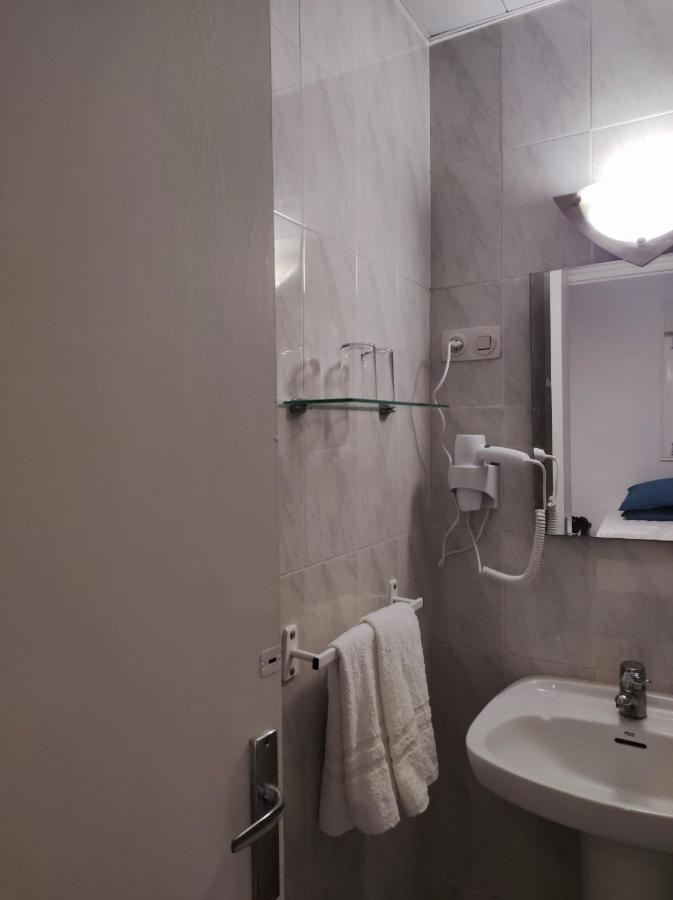 Pension Bertolin Barcelone Extérieur photo