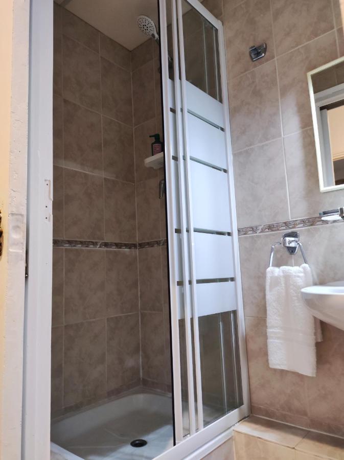 Pension Bertolin Barcelone Extérieur photo