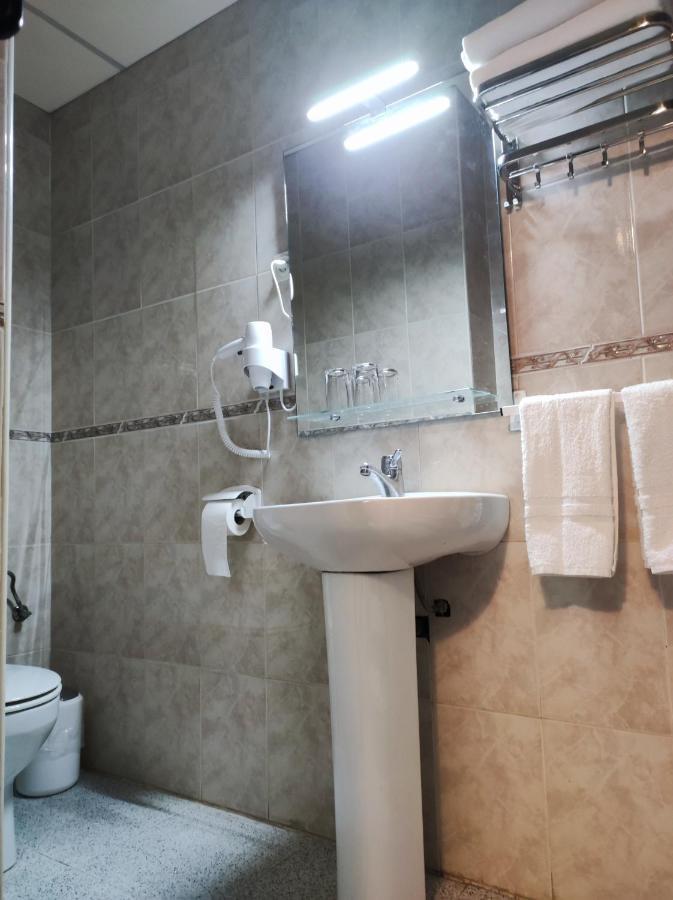 Pension Bertolin Barcelone Extérieur photo