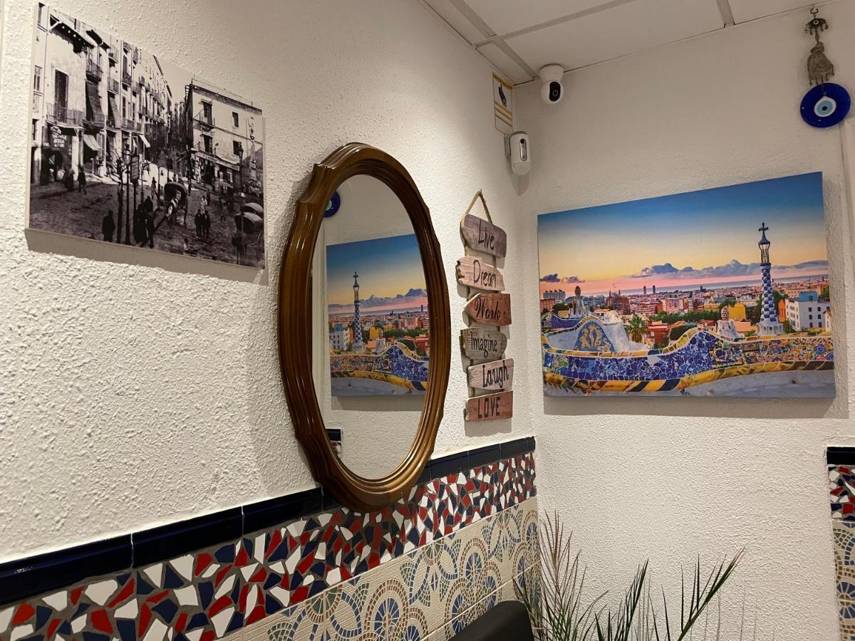 Pension Bertolin Barcelone Extérieur photo