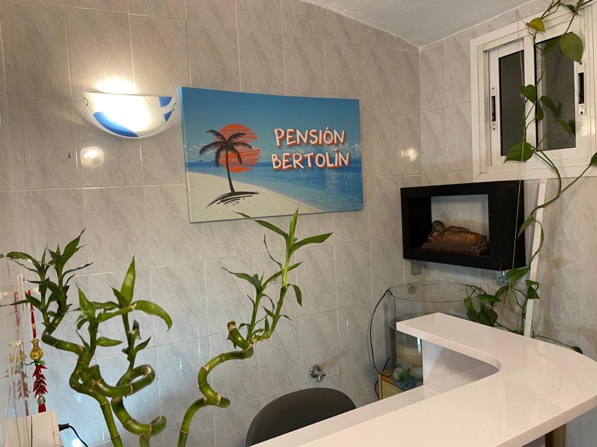 Pension Bertolin Barcelone Extérieur photo